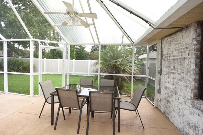 Building Photo - 59 Fallen Oak Ln