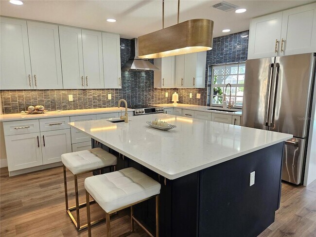 Building Photo - 917 S Gondola Dr