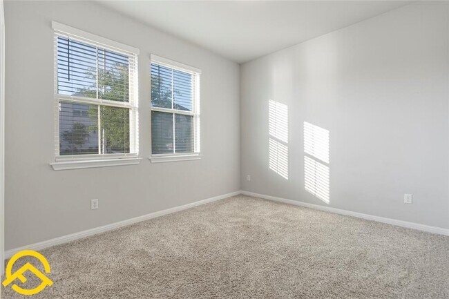 Building Photo - 3008 Sage Ranch Dr