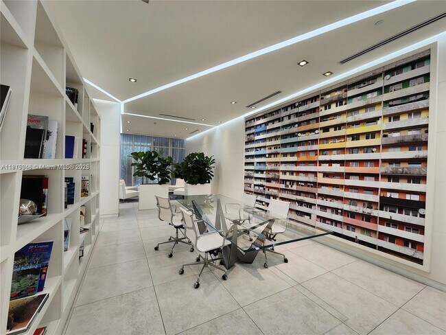 Building Photo - 4250 Biscayne Blvd