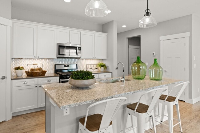 Building Photo - 1516 Wild Bill Way