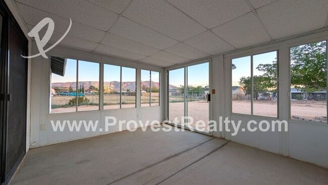 Building Photo - 10790 Sauk Rd