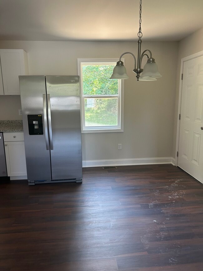 Building Photo - 404 Virginia Ave