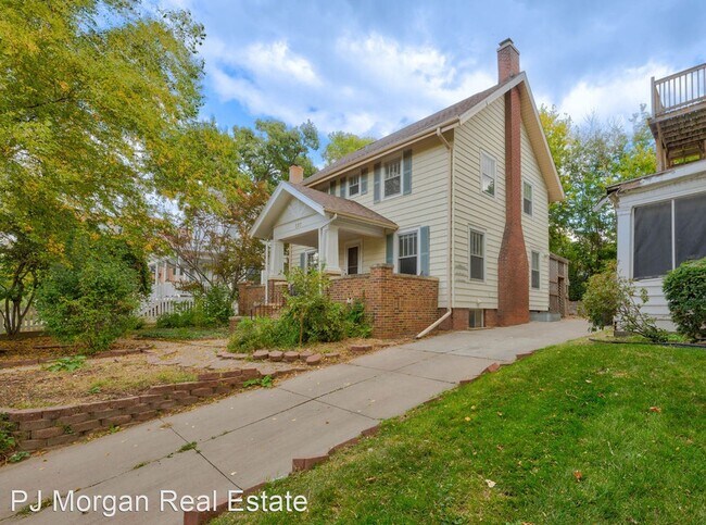 Primary Photo - 4 br, 2 bath House - 517 S 38th Avenue