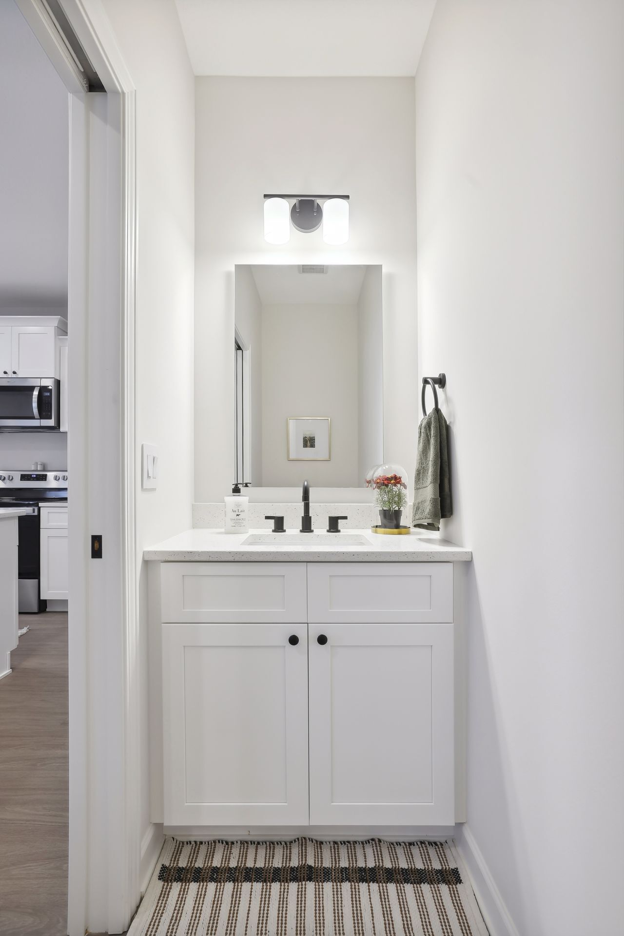 Building Photo - 814 Dailey Pl