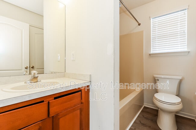 Building Photo - 317 Upas Ave