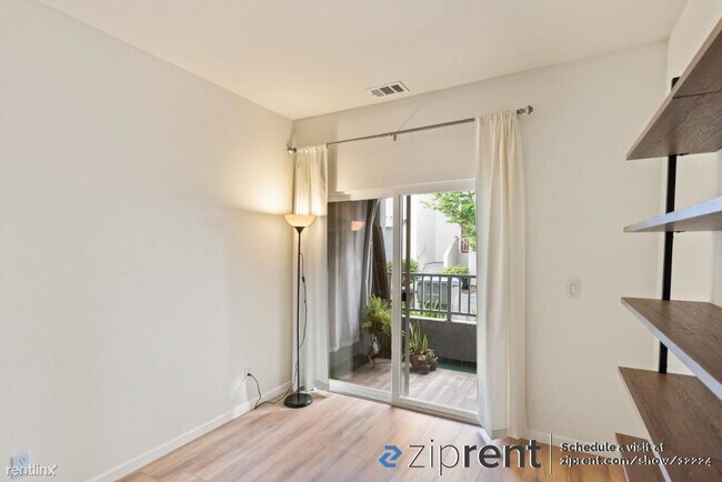 Building Photo - 3 br, 3.5 bath Townhome - 765 N 7th St, Sa...