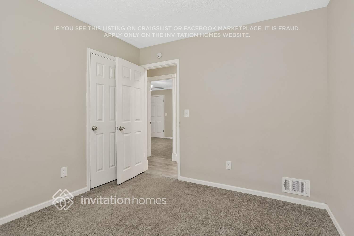 Building Photo - 2300 Pebble Rock W