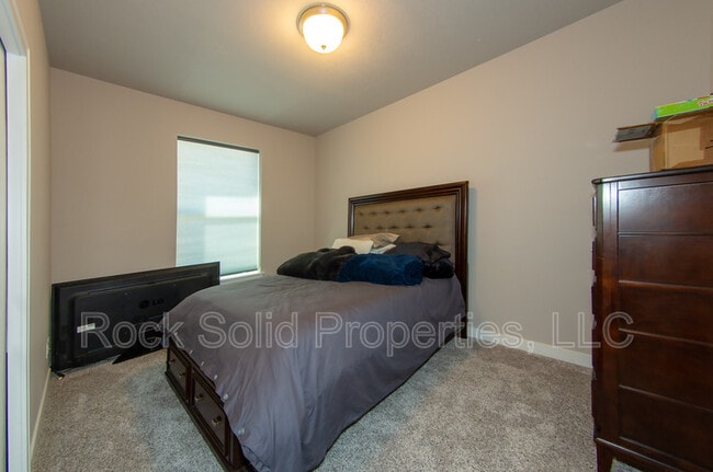 Building Photo - 1638 Elsie Jean Trl