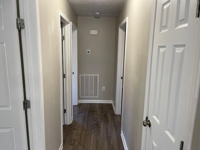 Building Photo - 372 Overlook Dr