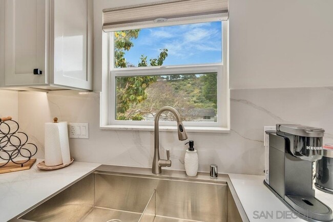 Building Photo - 5050 Gardena Ave