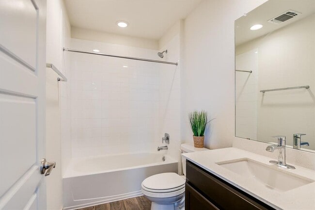Building Photo - 4701 Canongate Dr