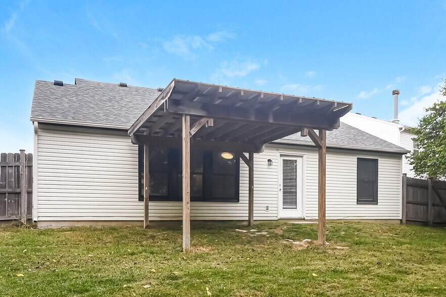 Building Photo - 8835 Youngs Creek Ln