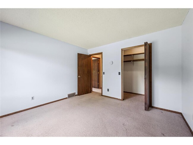 Building Photo - 3893 Dolomite Dr