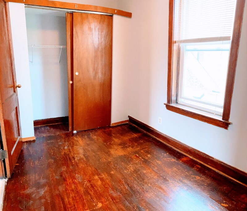 Building Photo - 3325 S Emerald Ave