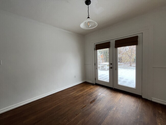 Building Photo - 2521 Dearborn St