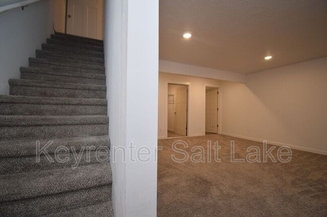 Building Photo - 2726 E Iron Bark Alley