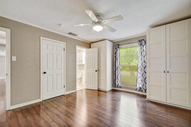 Building Photo - 3429 Harvest Dr