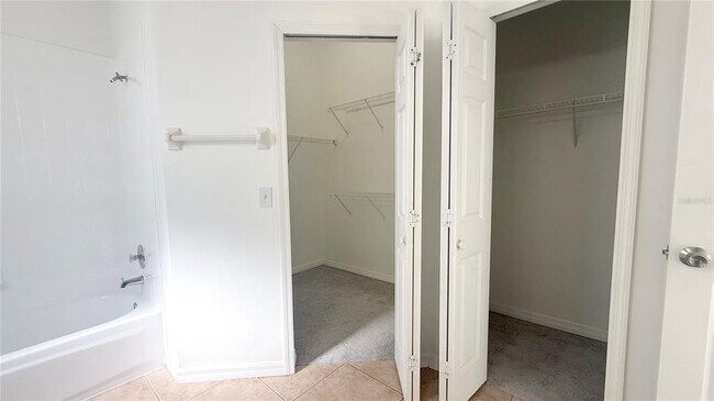 Building Photo - 13427 Heron Cove Dr