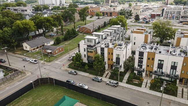 Building Photo - 3BR Germantown Townhome in the Heart of Nashville