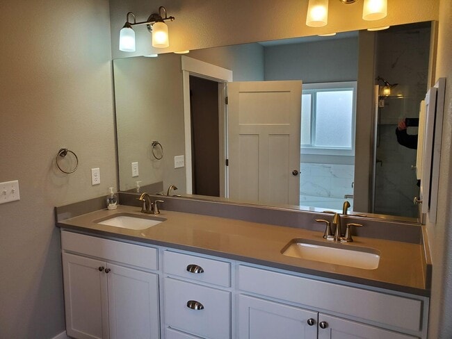 Building Photo - Craftsman 1 Story Zero Step House