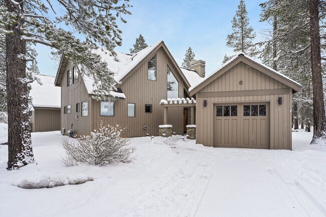 Building Photo - 8 Mt Baker Ln
