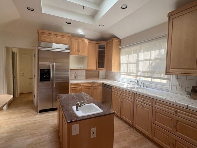Kitchen with Sinks - 13228 Margate St