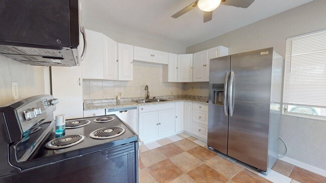 Building Photo - 2205 20th St W