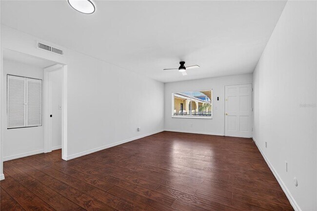 Building Photo - 3206 W Azeele St