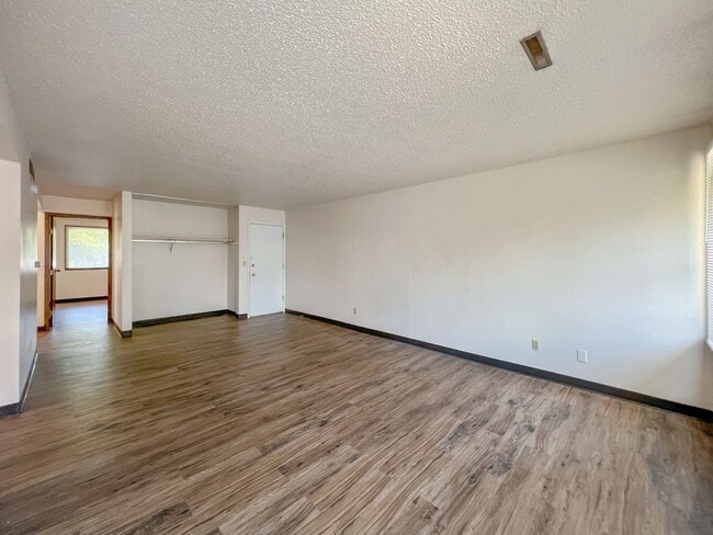 Interior Photo - 519 Welch Ave.