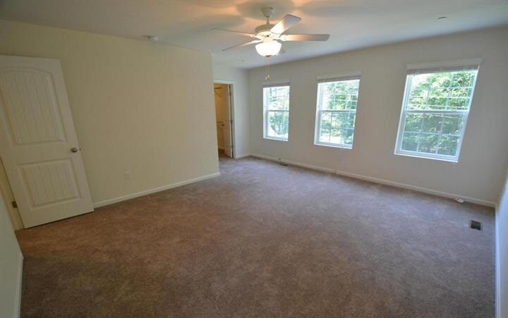 Building Photo - 5917 Sneed Dr