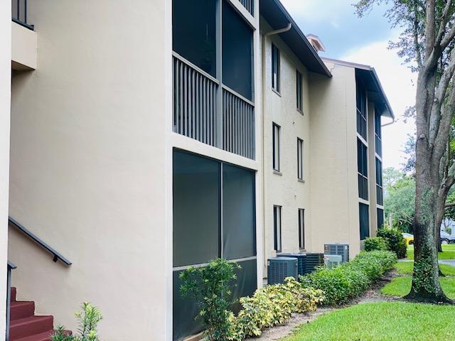 Building Photo - 202 Foxtail Dr