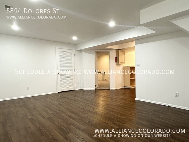 Building Photo - 5894 Dolores St