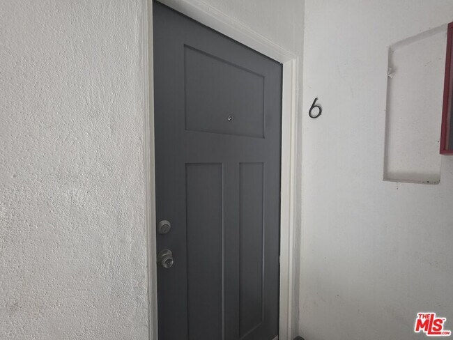 Building Photo - 1505 Cochran Ave