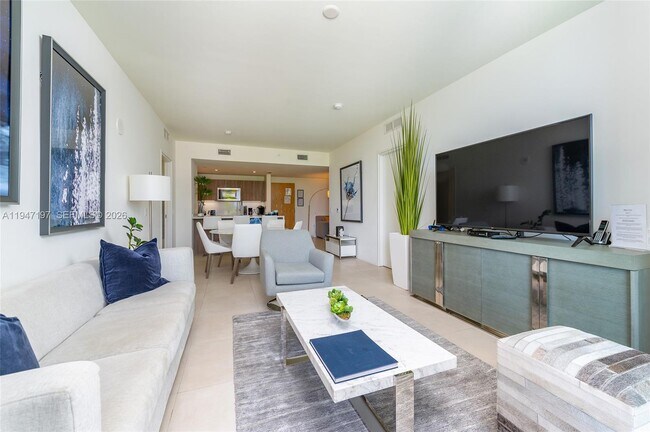 Building Photo - 401 N Birch Rd