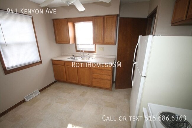 Building Photo - 941 Kenyon Ave