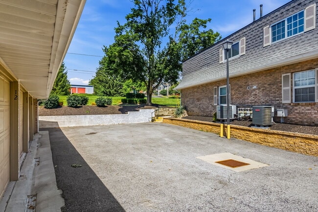 Building Photo - 1407 Missouri Ave