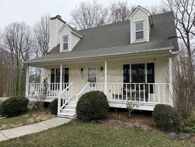 Building Photo - 1805 Lois Ct