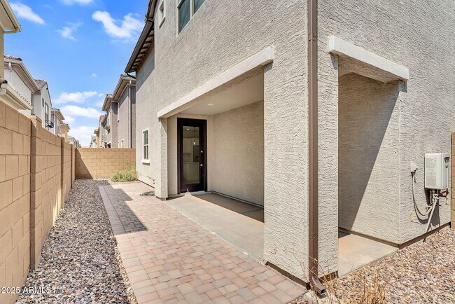 Building Photo - 1159 E Sabino Dr
