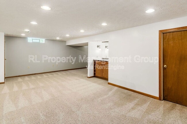 Building Photo - 5951 Als Ct