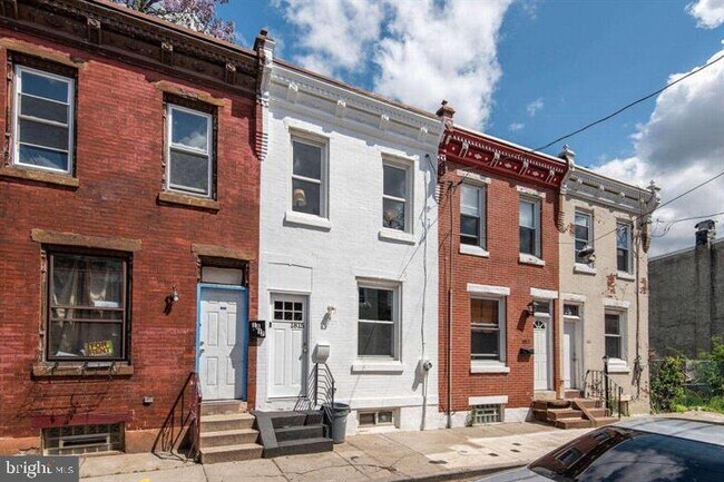 Building Photo - 1815 Waterloo St