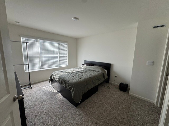 Building Photo - 1039 Briar Gln Ct