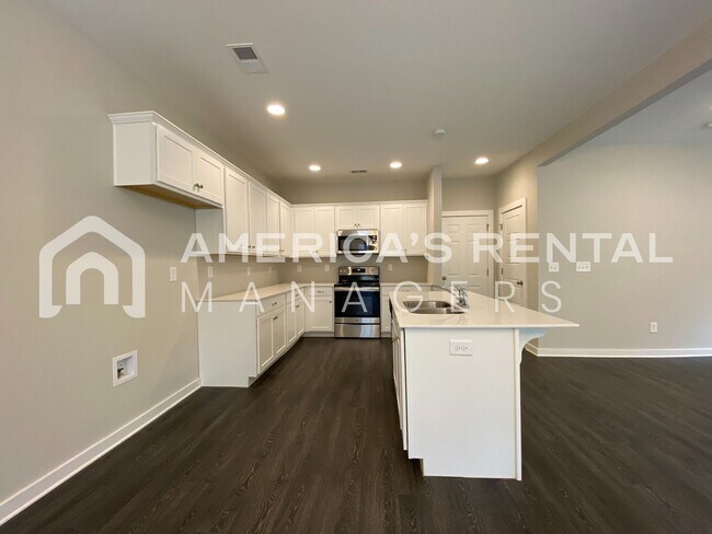 Building Photo - 7945 St.James Dr