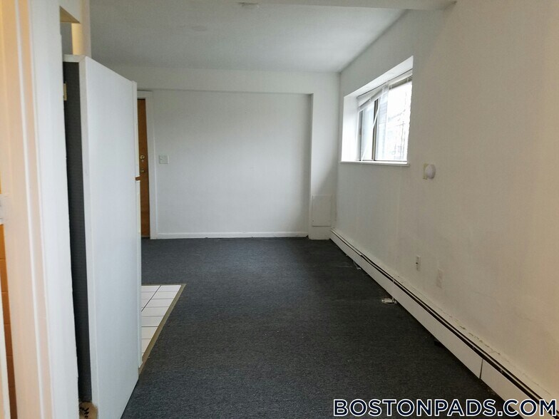 Building Photo - 226 Parker Hill Ave