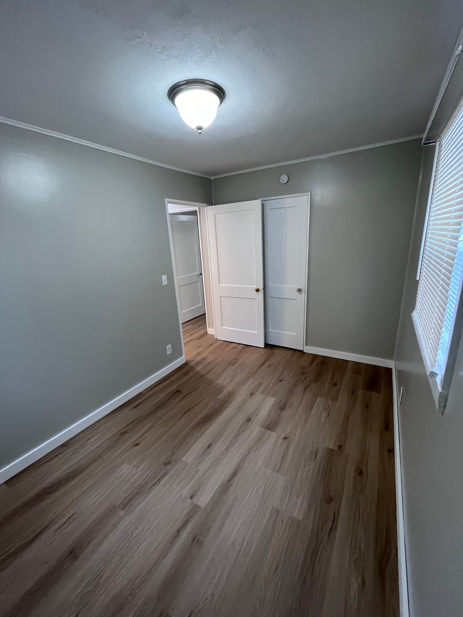 Building Photo - 1748 W 15th St