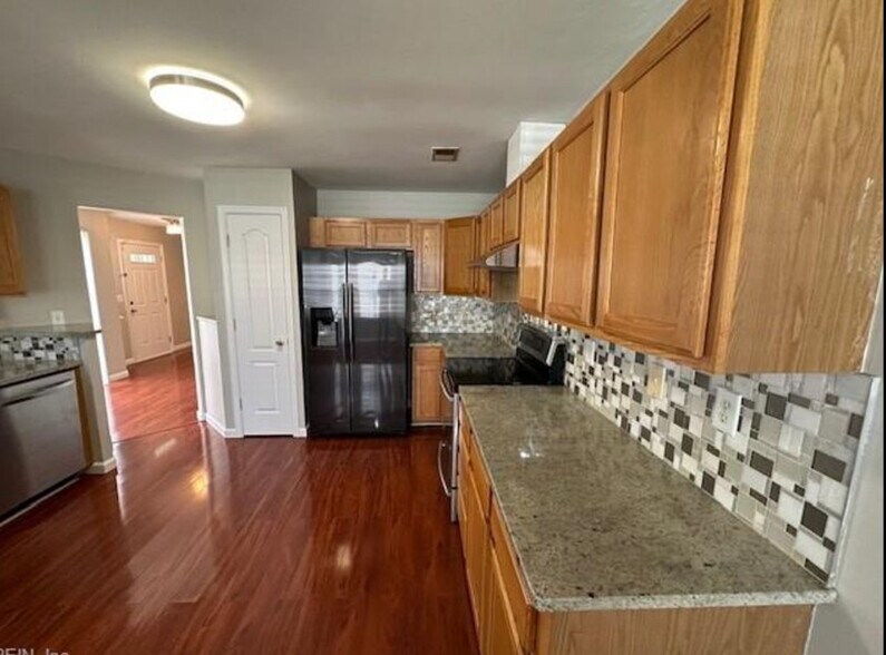 Building Photo - 4404 Glen Ellert Ct