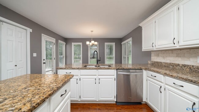 Building Photo - 221 Stone Valley Dr