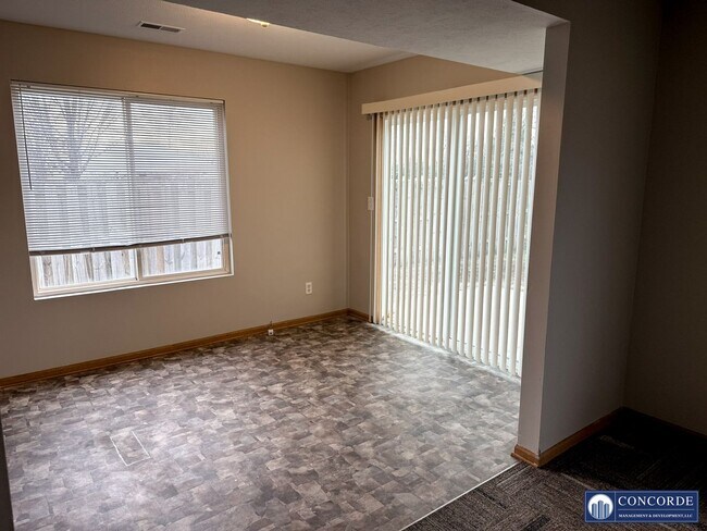 Building Photo - West Lake - Duplex