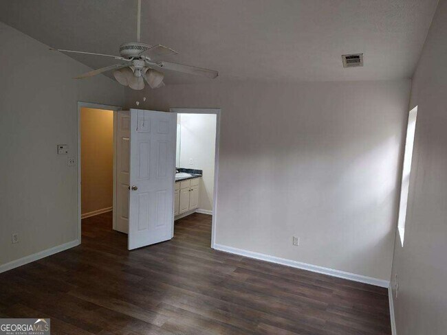 Building Photo - 4957 N Redan Cir
