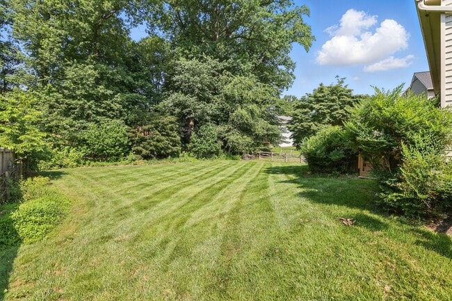 Building Photo - 14720 Peachwood Dr